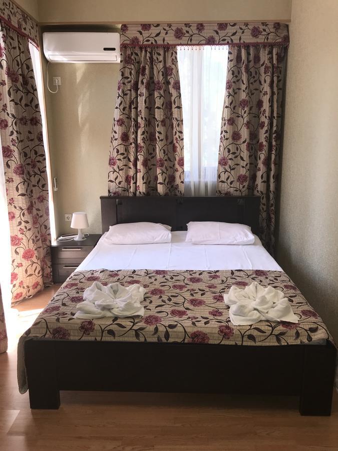 Lernest Hotel New Athos Bagian luar foto